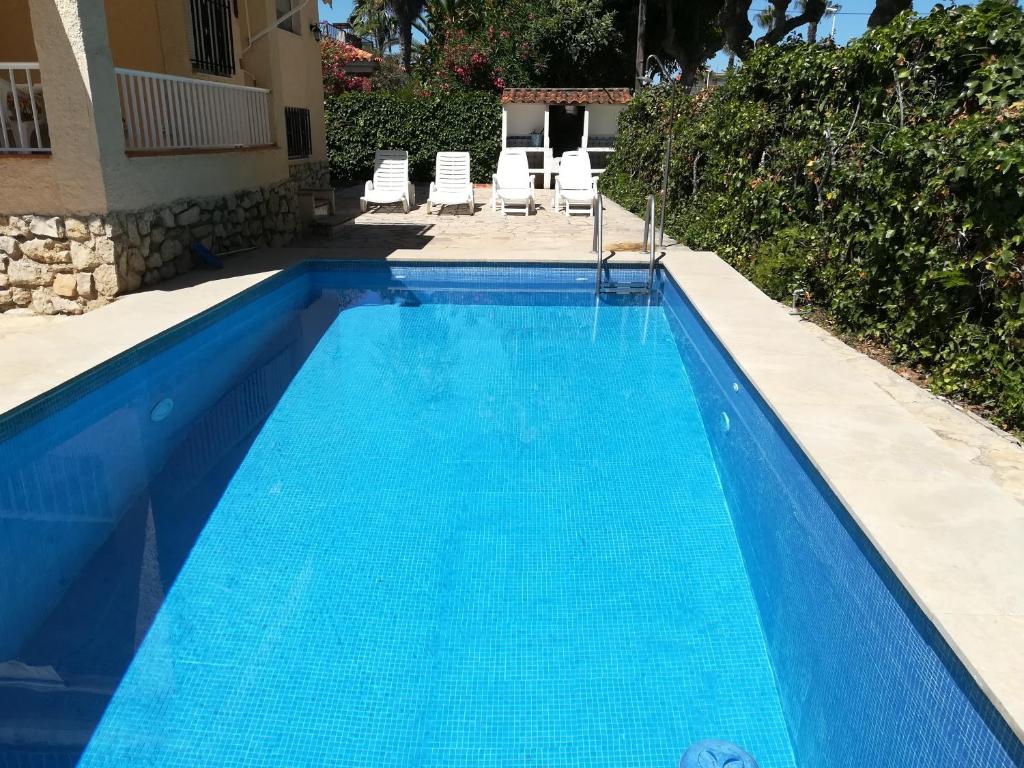 Chalet a 100 m playa,wifi y piscina privada photo 4