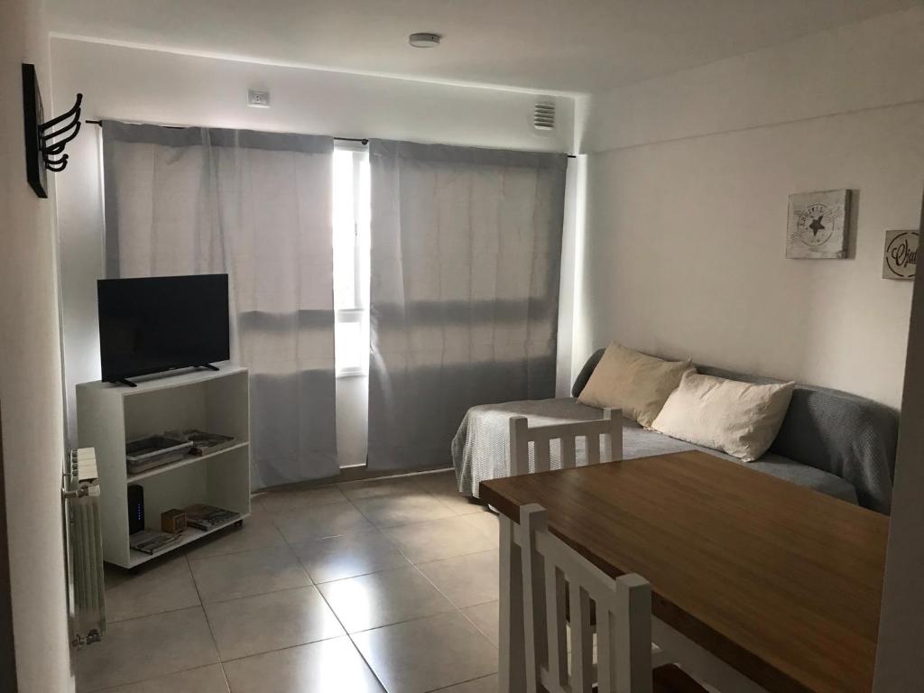 Dto Nuevo Barrio Universitario II , wifi y cochera-Check in express-Pet friendly photo 2