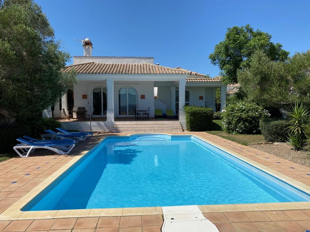 Charming 2 bedroom villa on Fairplay Golf course photo 2