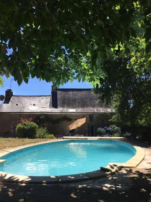 Spacious Longere,heated swimming pool, idyllic setting, Southern Brittany, FR photo 1