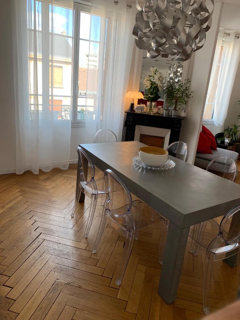 Appartement de charme 77 m2 proche commodités photo 2