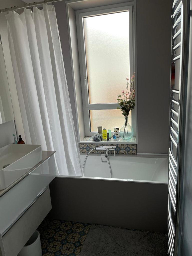 Appartement de charme 77 m2 proche commodités photo 1