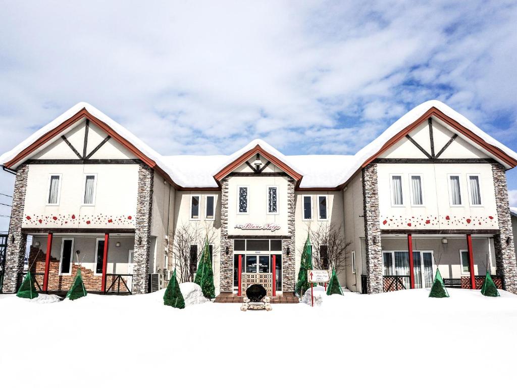 Petit Hotel Blaneneige photo 1