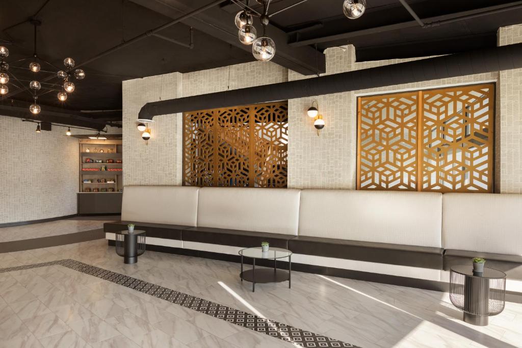 Holiday Inn Philadelphia Arpt-Stadium Area, an IHG Hotel photo 2