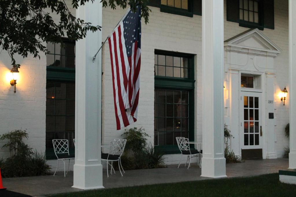 Boulder Dam Hotel image