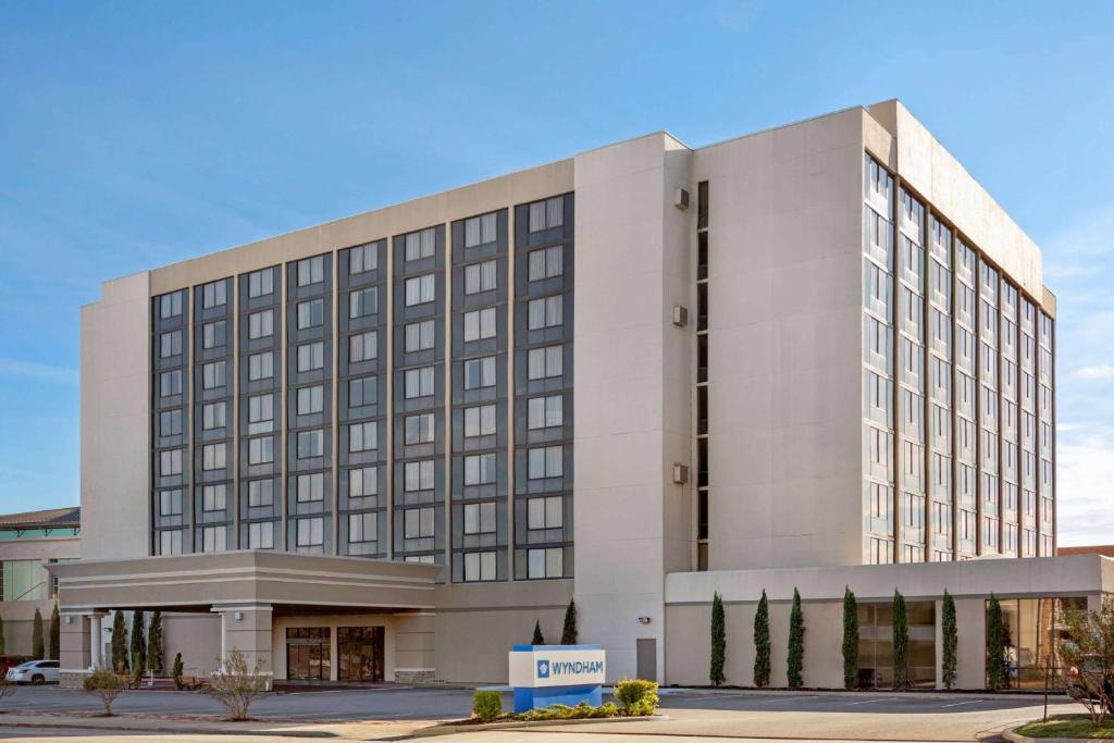 Wyndham Fort Smith City Center image
