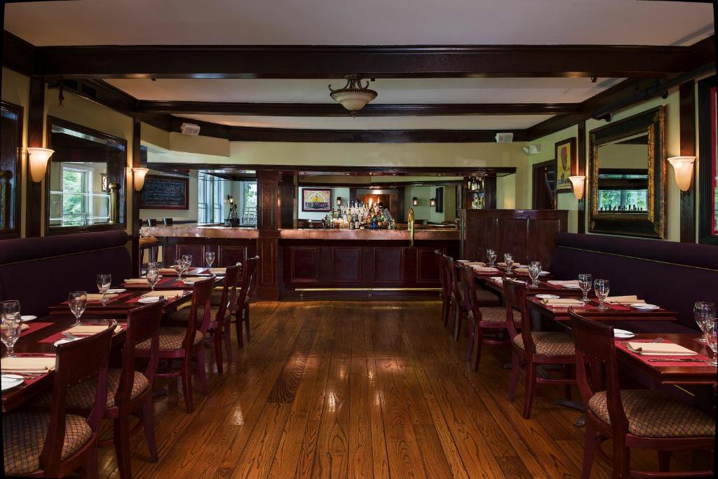Copper Beech Inn photo 2