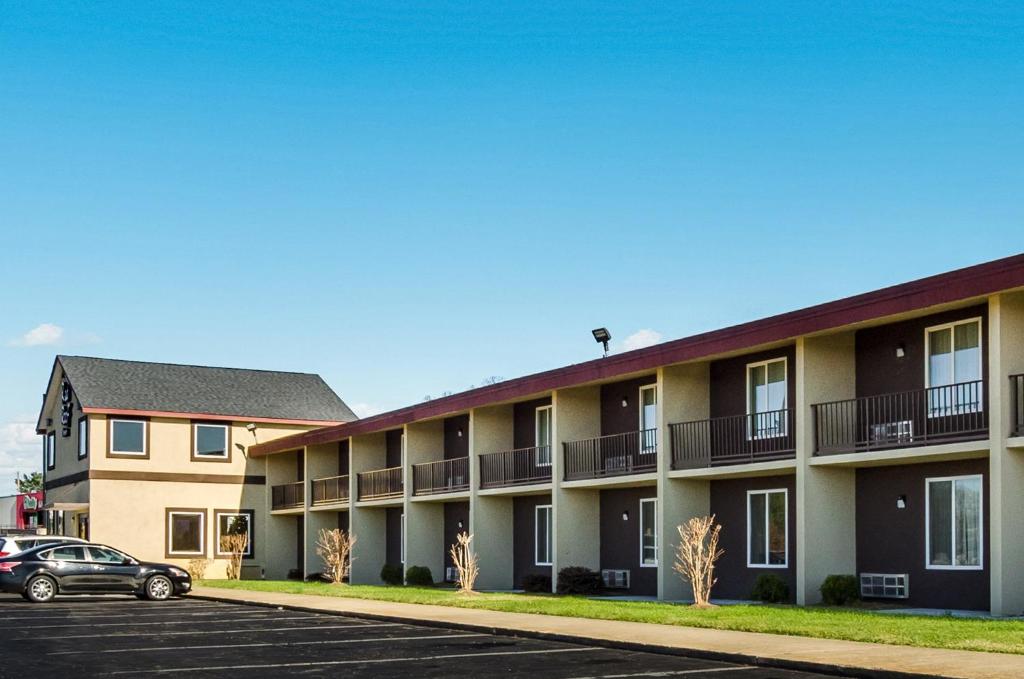 Red Roof Inn Madison Heights, VA photo 1
