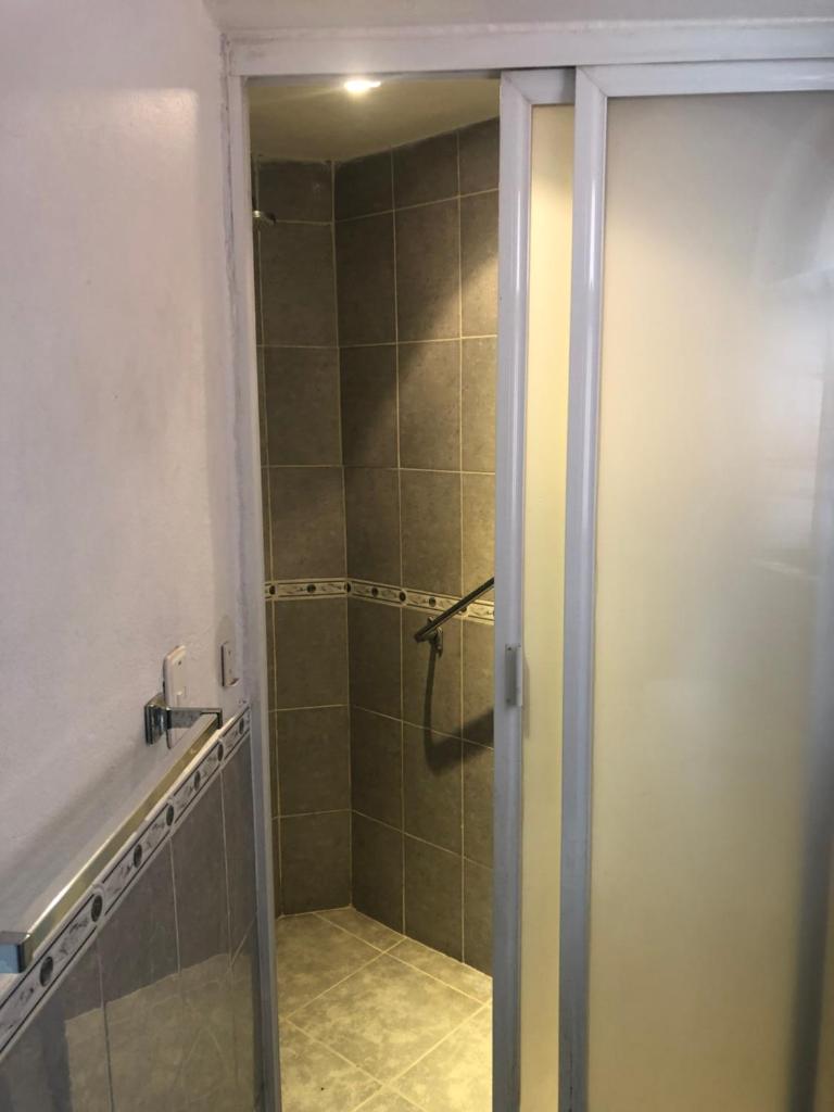 Amplia Habitación tipo Ejecutiva con baño y acceso privados photo 1