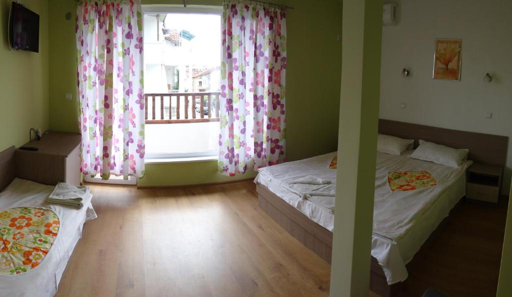 Guest House Rosa photo 1