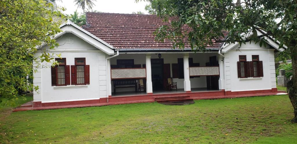 The Glen Galle - Colonial Style Comfortable Villa photo 1