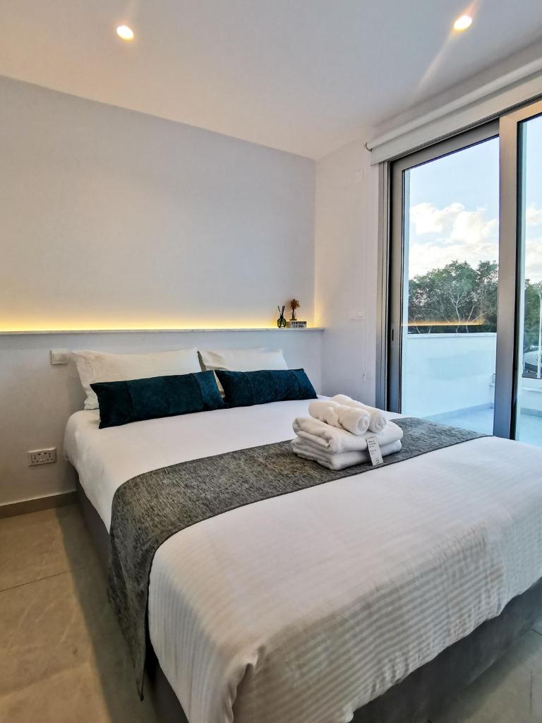 Phaedrus Living - Seaside Deluxe Flat Harbour 107 photo 3