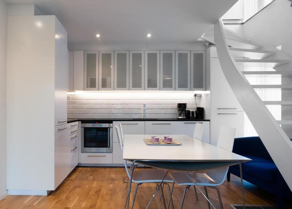 townhouse on Arlanda Stockholm metro line - easy checkin photo 2