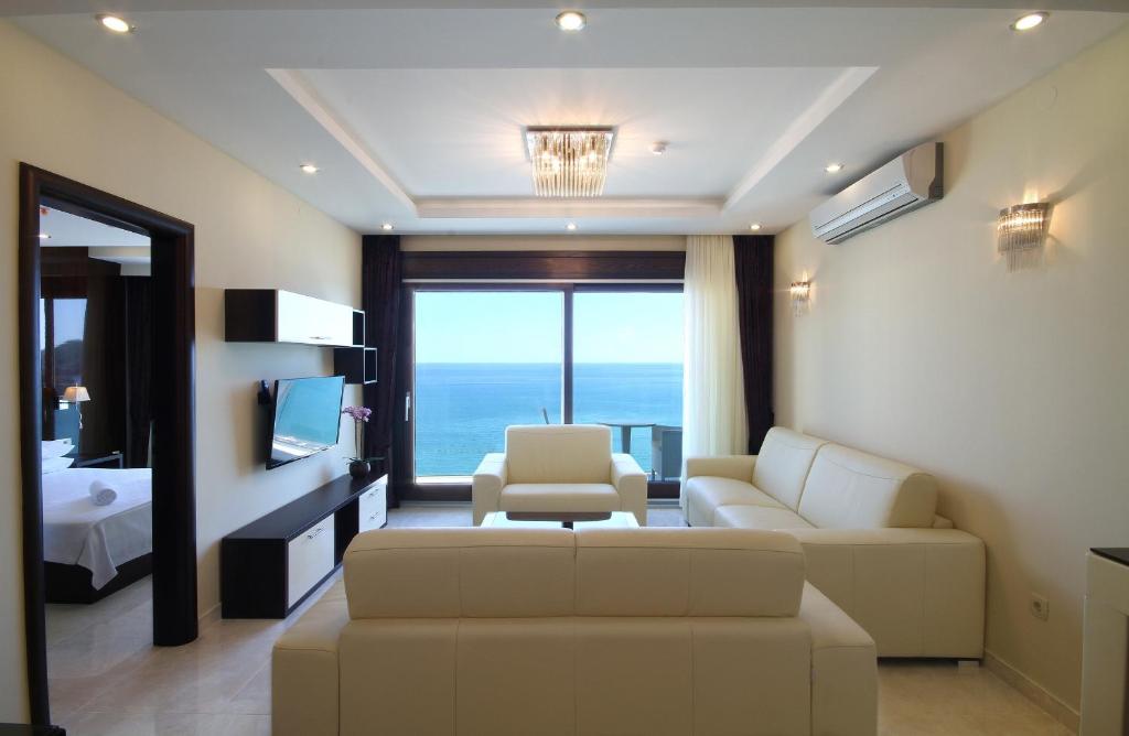 Shine residence photo 2