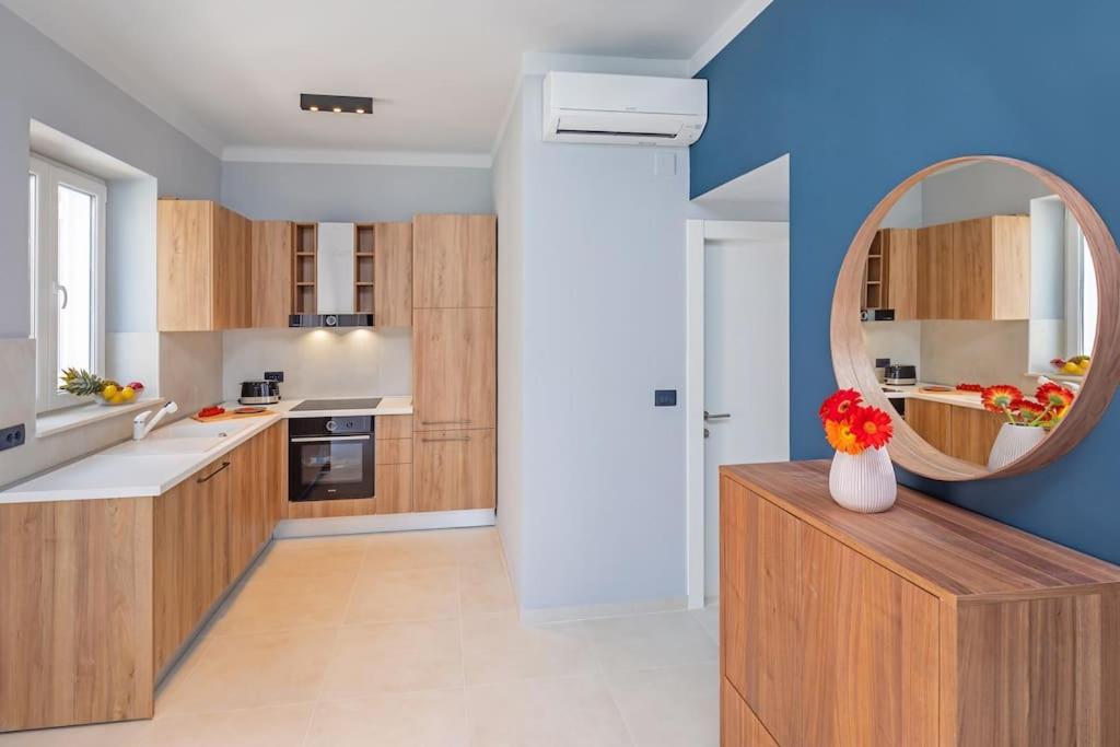 St Jakov Superior Beach Apartment with Free Parking photo 4