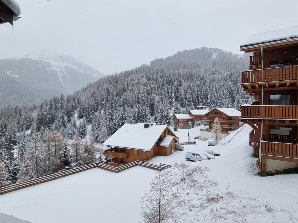 The little refuge of La Plagne (French Alps)