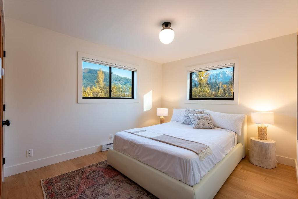 Pemberton Farmhouse by Outpost photo 4