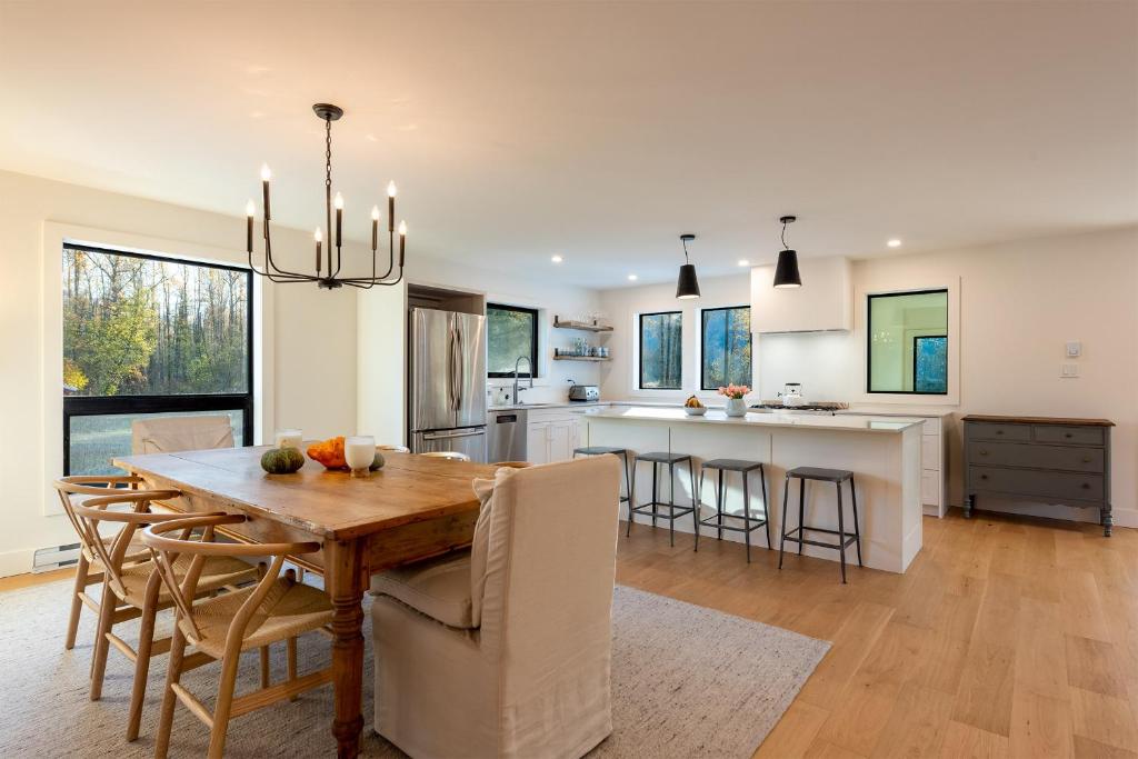 Pemberton Farmhouse by Outpost photo 2