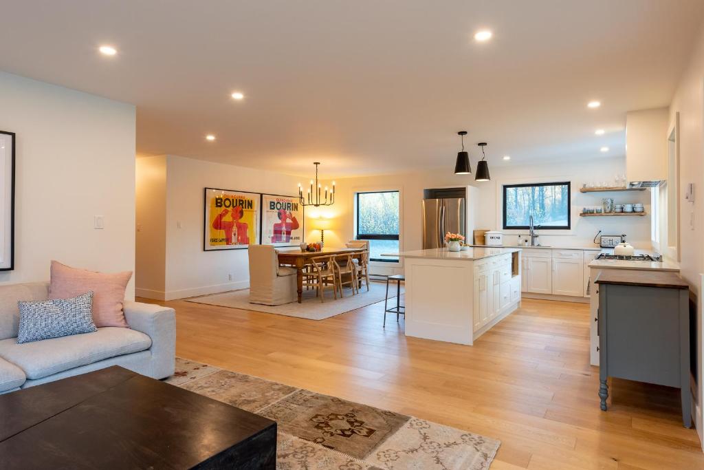 Pemberton Farmhouse by Outpost photo 1