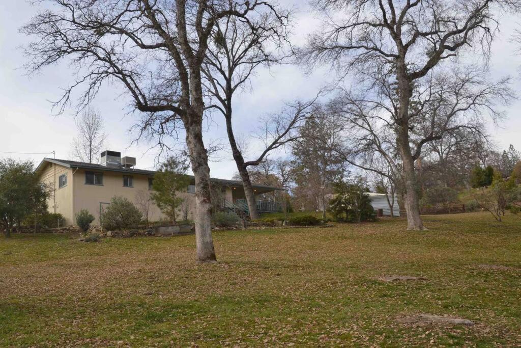 Beautiful 3 bedroom home located near Yosemite photo 2