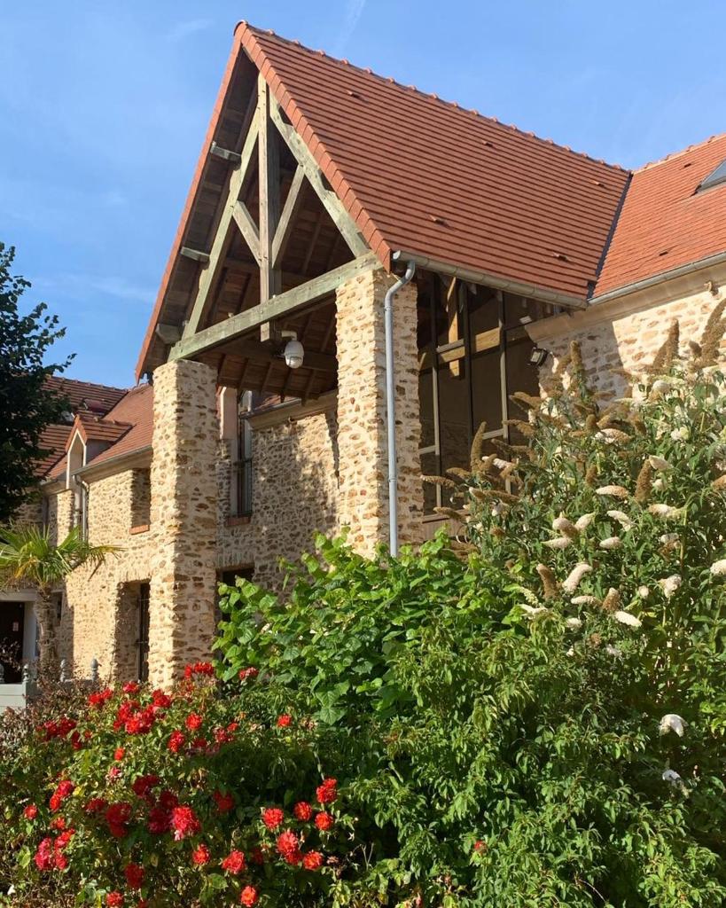 Hotel Les Suites - Domaine de Crécy photo 1