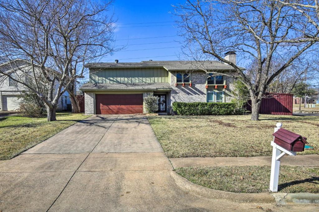 Richardson Home with Outdoor Oasis and Movie Room photo 1