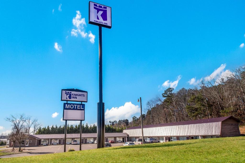 Knights Inn Cleveland, TN image