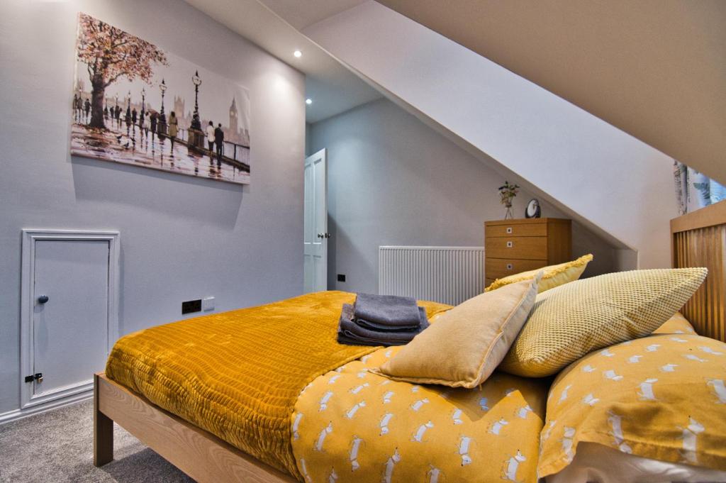 Modern & Cosy apartment in the heart of the historic old town of Aberdeen, free WiFi, free parking photo 1