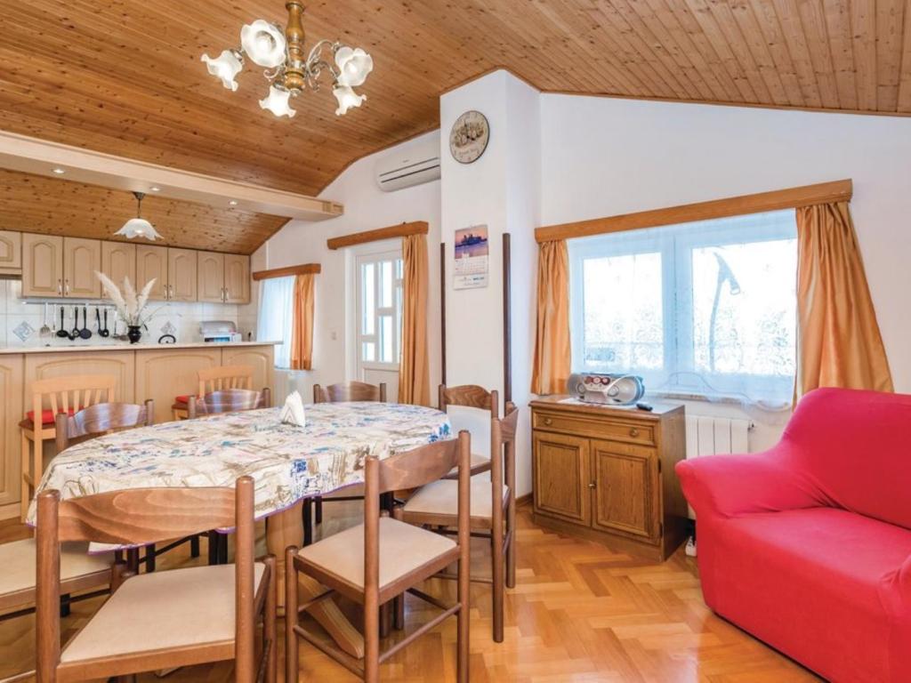 Apartments Emil photo 4
