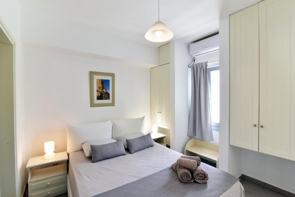 Thomas Apartments in Katapola photo 1