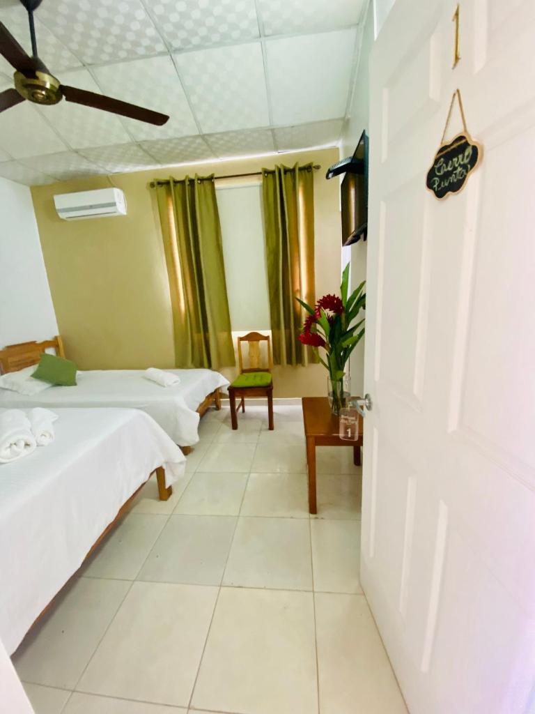 Hotel Ana Mary photo 1