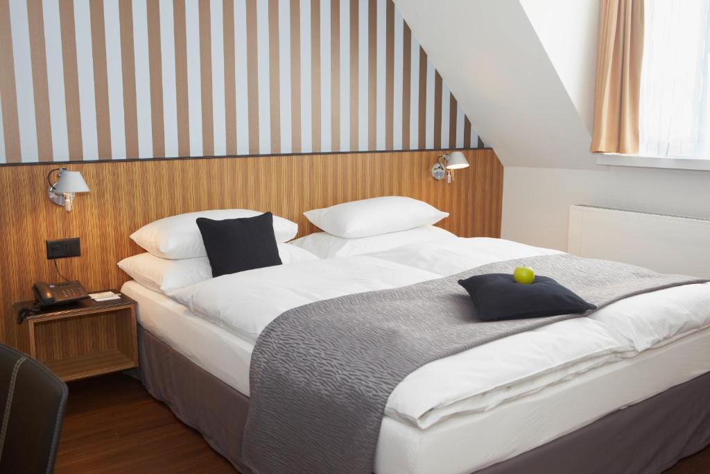 Двухместный (Стандартный номер с кроватью размера «king-size»), Sorell Hotel Rütli