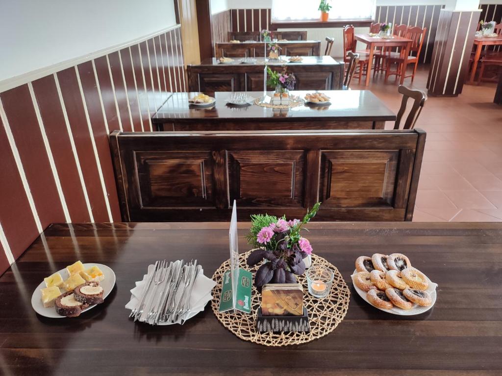 NEZNAŠOVY*** Restaurant-Penzion photo 4