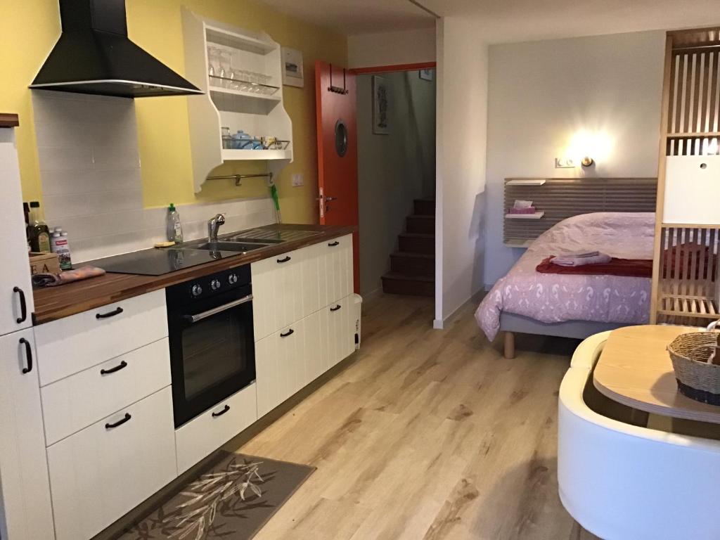 La Mazille , cossy vakantiestudio met zwembad in zuid-Bourgogne photo 2