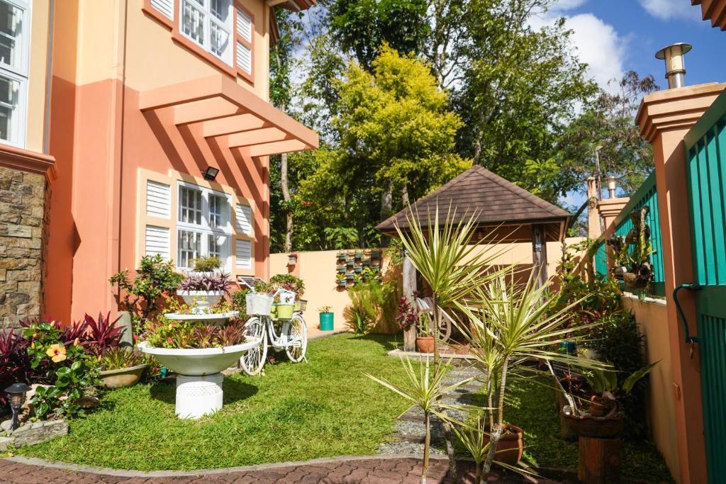 Charming Tagaytay Vacation Home photo 3