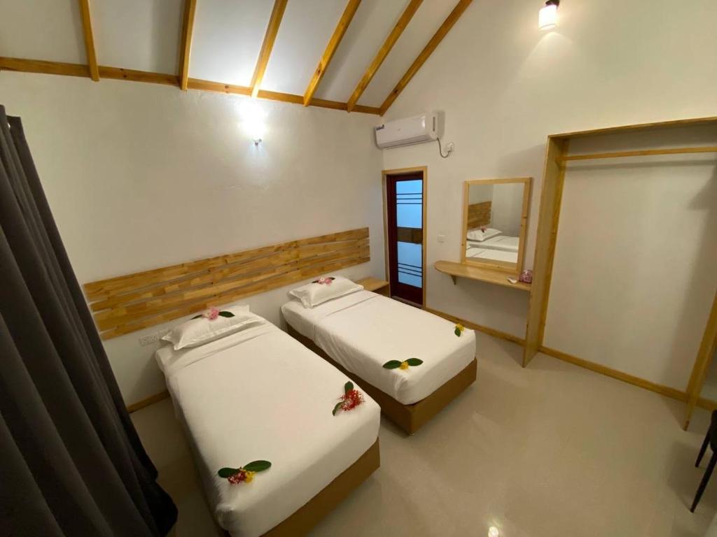 Thoddoo Haisha inn, Maldives photo 4