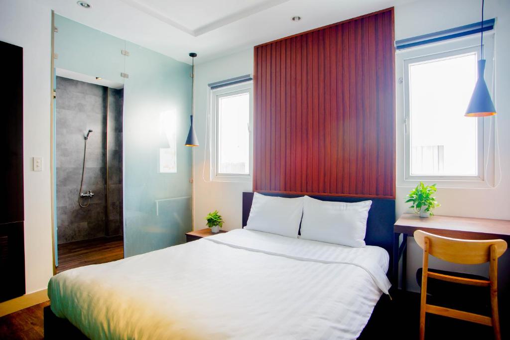 Lá Hotel Bình Tân