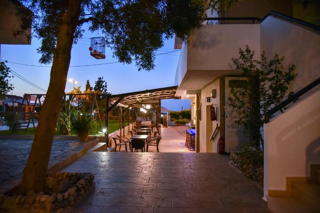 Iraklis Apartments photo 1