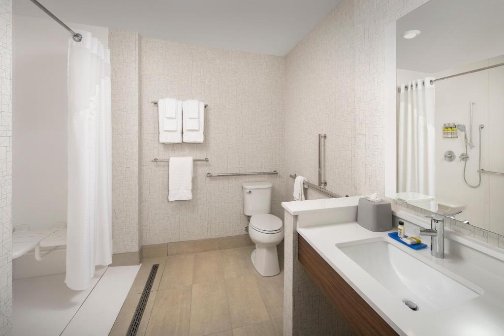 Holiday Inn Express & Suites Kingsland I-95-Naval Base Area, an IHG Hotel photo 3