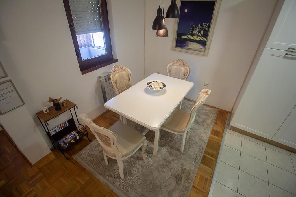 Apartment Barby - Aleja photo 2