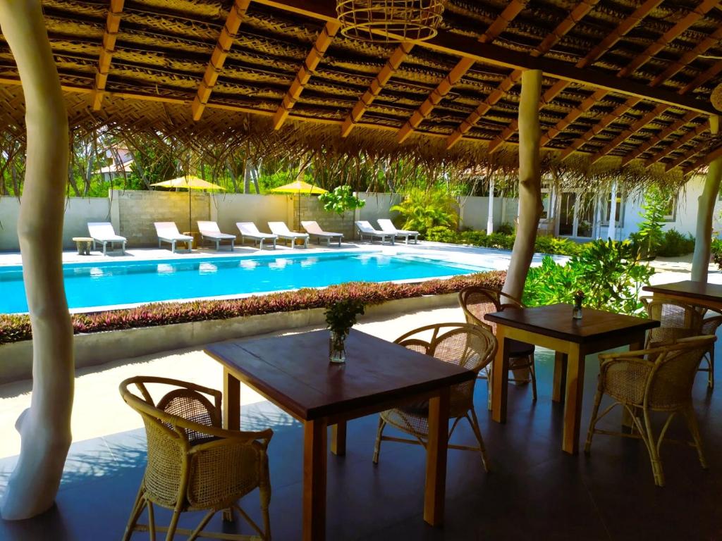 Sleeping Elephant Beach Resort photo 4