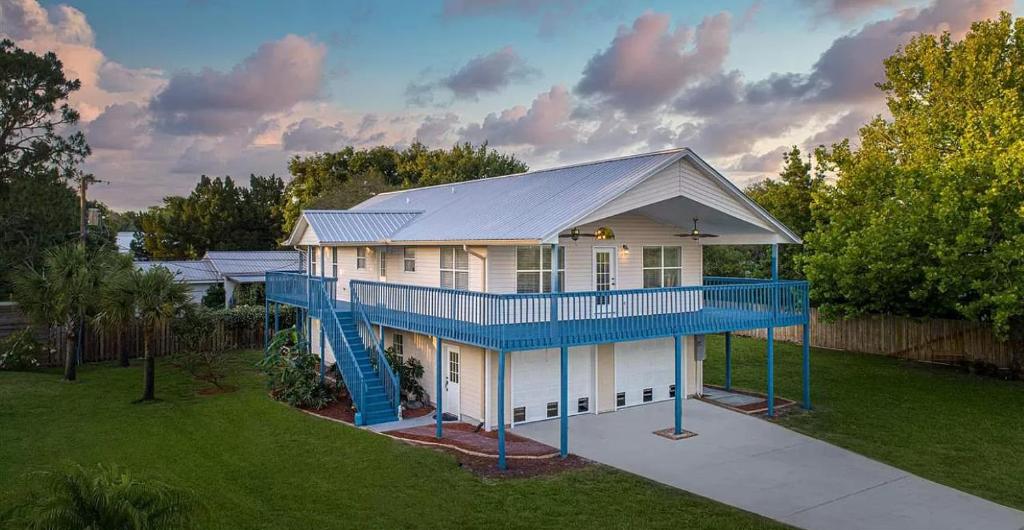 Five Bedroom Home in the Heart of St Aug Beach