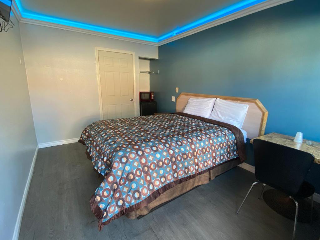 Sands Inn image