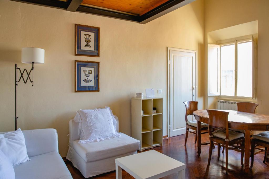 Darling Suite near David - Tap to explore photos