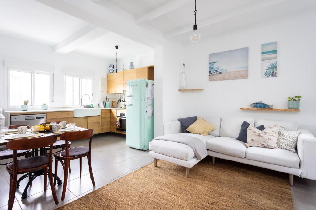 131 LAS ERAS Perfect Stay by Sunkeyrents photo 1