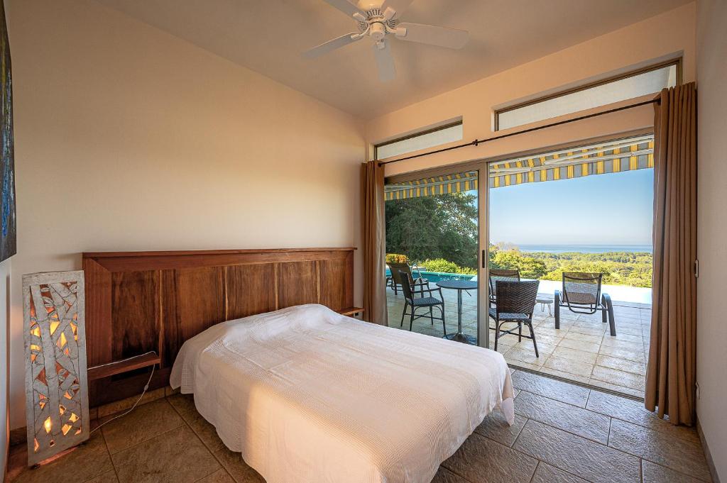 Casa Laureles photo 2