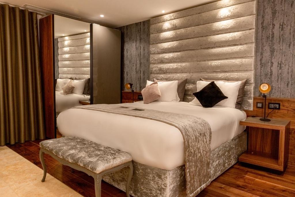 The Village Boutique and SPA photo 1