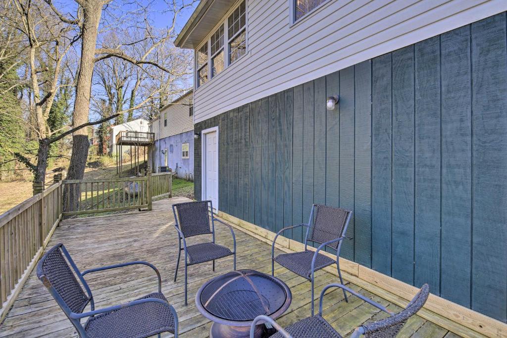 Cozy Bristol Home with Yard about 1 Mile to Downtown! photo 2