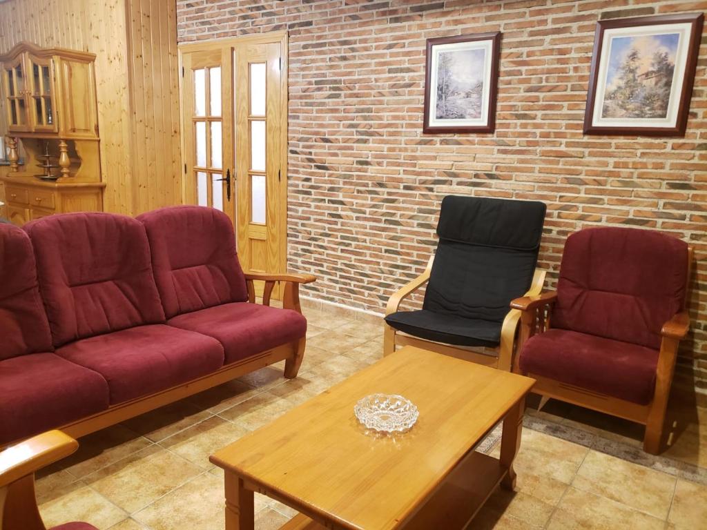 Los Guijos photo 2