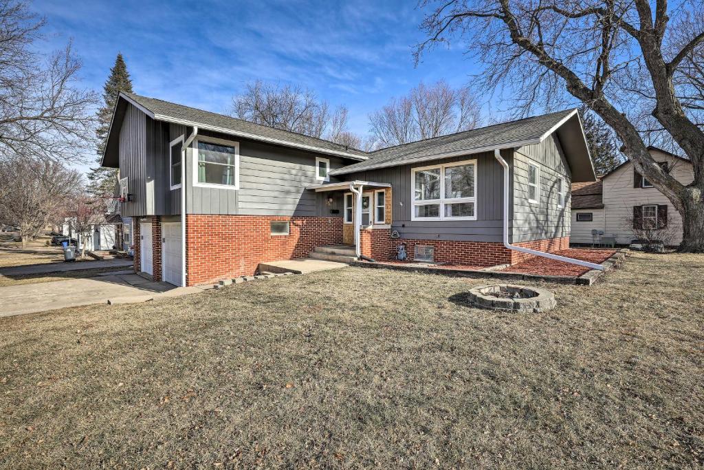 Sioux Center Split-Level Home with Game Room! photo 1